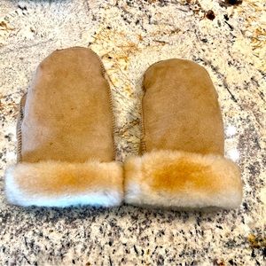 Genuine sheepskin Womens mittens